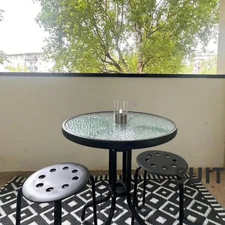 Kaala - Group Friendly And Paris With Free Parking Apartment *