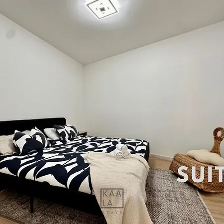 Apartmán Kaala - Group Friendly And Paris With Free Parking