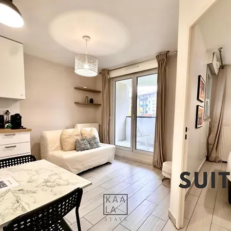 Apartmán Kaala - Group Friendly And Paris With Free Parking *