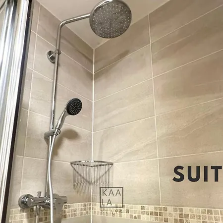Apartmán Kaala - Group Friendly And Paris With Free Parking *